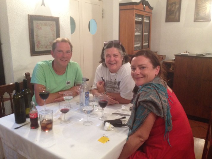 Grabbing dinner with Morgan, Nick from the Netherlands and Sheyna from Ireland